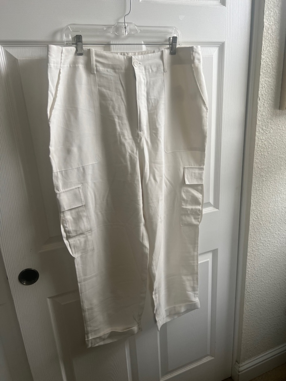 Women’s White Cargo Pants - Classic Utility Style